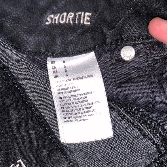 Black Shortie American Eagle Shorts - Picture 4 of 4